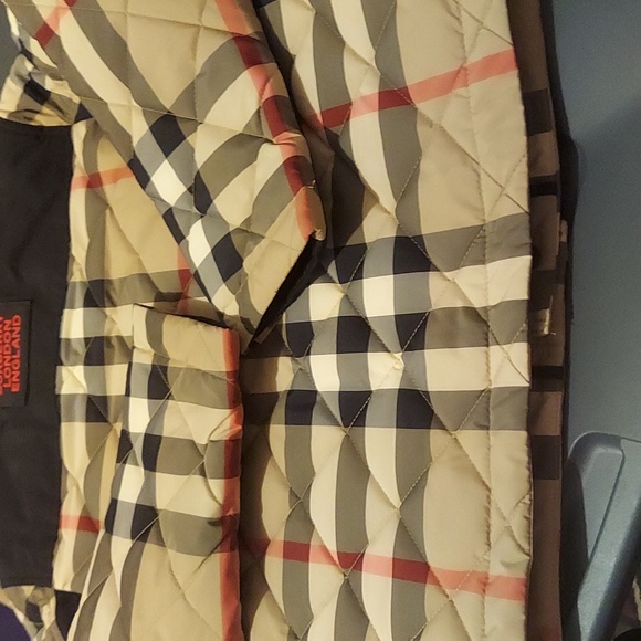 BURBERRY Children'S Renfred Quilted Jacket - Beige - Picture 7 of 7